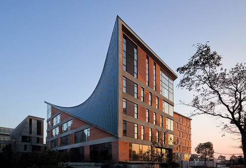 上海市產(chǎn)業(yè)園區(qū)創(chuàng)業(yè)服務(wù)體系建設(shè)導(dǎo)則(2015版)