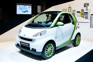 電動(dòng)汽車應(yīng)轉(zhuǎn)向政策與市場(chǎng)雙驅(qū)動(dòng)